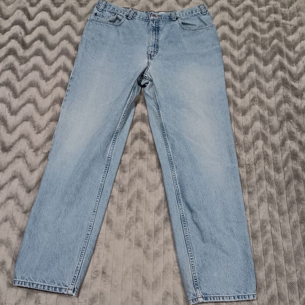 Levi Mens Size 38x32 Blue Light Wash Vintage Relaxed Straight Fit Jeans